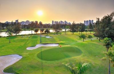 TẠI SAO TỔNG SỐ SÂN GOLF Ở VIỆT NAM CHỈ DỪNG LẠI Ở HÀNG CHỤC ?