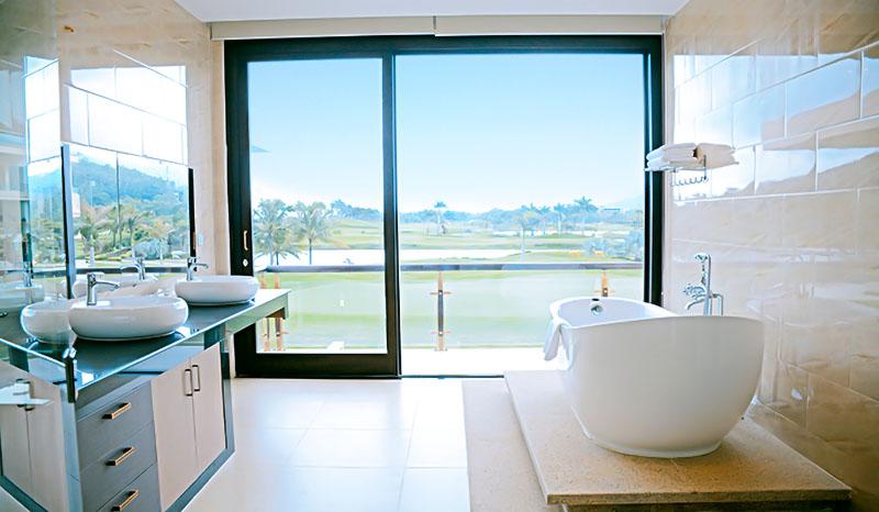 Diamond Bay Golf & Villas: Quần Thể Du Lịch Chơi Golf Cao Cấp Tại Nha Trang